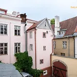 Luxury Suites - Old Town Sauna Str